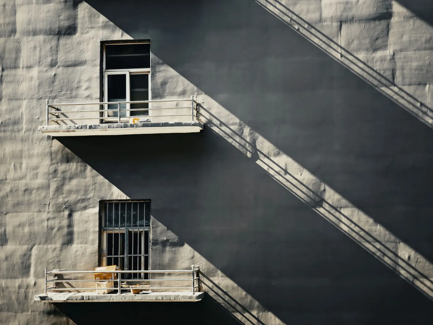现代城市建筑的光影